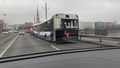 Uz Akmens tilta aizdedzies "Rīgas satiksmes" autobuss