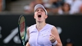 Ostapenko otrajā setā salauž pretinieci un sasniedz "Australian Open" otro kārtu