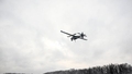 VIDEO ⟩ Pēc Ukrainas dronu uzbrukuma izcēlies ugunsgrēks militārajā lidlaukā Adigejā