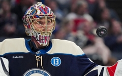Merzļikins tiek aizmainīts uz Maple Leafs