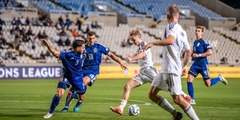 Latvijas futbolisti pēdējās sekundēs zaudē Kiprai