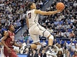 89-0. "UConn" sasniedz NCAA pirmās divīzijas uzvaru rekordu