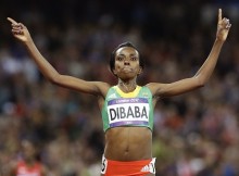 Pekinas spēļu čempione Dibaba triumfē arī Londonā