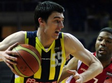 "Fenerbahce" uzbrucējs - Eirolīgas pirmās nedēļas MVP (+video)