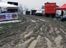 Sniegs un dubļi izjauc blakusvāģu motokrosa PČ kvalifikāciju