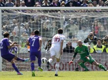 "Fiorentina" mazākumā izrauj neizšķirtu pret "Milan"