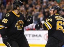 "Bruins" bez Daugaviņa ar 6:2 sagrauj "Hurricanes"