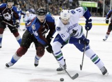 "Avalanche" izrauj uzvaru pār "Canucks" 8 sekundes pirms spēles beigām