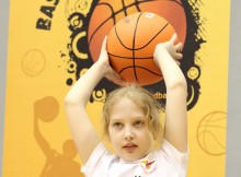 Foto: Basketbols aicina vēju pilsētā