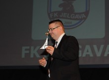 Tamisārs atkāpjas no "Jelgavas" prezidenta amata, vietā Peilāns