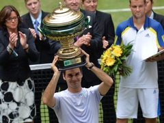 Federers Hallē izcīna pirmo titulu šogad