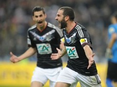 ČL: "Lyon", "Fenerbahce" tālāk, Slovēnijā drāma