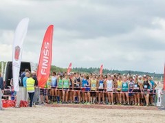 "Vecāķu Pludmales skrējiens" pulcē rekordlielu dalībnieku skaitu