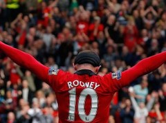 Rūnijam pirmie vārti sezonā, "Manchester United" uzvara