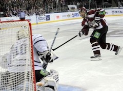 "Dinamo" iemet sešus un sagrauj "Vityaz"