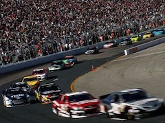 Kensetam NASCAR finālā jau otrā uzvara pēc kārtas