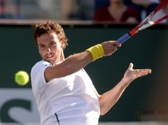 Gulbis arī Barselonā var tikties ar Dolgopolovu