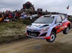 "Hyundai" pilots Sordo ātrākais Argentīnas rallija treniņbraucienos