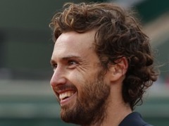 Gulbis: "Sarunājām ar Džokoviču, ka pusfinālā viņš lauzīs raketes"