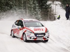 Sirmacis debijas rallijā ar ''Peugeot 208 R2'' izcīna uzvaru