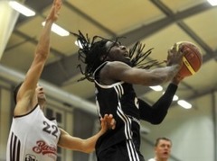 Lauerijs: "Mēs, amerikāņi, vienmēr izbaudām spēli. Latvijā tā nedaudz pietrūkst"