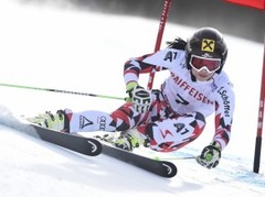 Milzu slalomā uzvar Fenningere, latvietes nekvalificējas otrajam braucienam