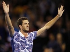 Vords ar 15-13 piektajā setā izslēdz Isneru, britiem 2-0 pret ASV