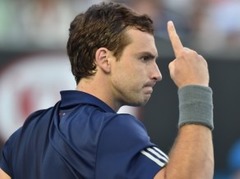 Gulbim kārtējā kļūdu spēle un smaga sakāve Montekarlo 1.kārtā