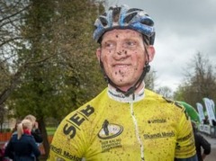 Vosekalns un Ardava Kuldīgas dubļos izcīna uzvaras SEB MTB maratona otrajā posmā