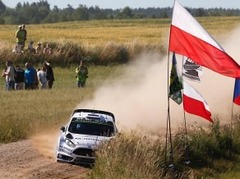 Ožjē līderis Polijas WRC posmā, Tanaks saglabā cerības uz uzvaru