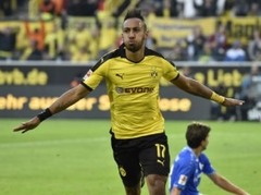 Obamejangs turpina bombardēt, Dortmunde izlaiž uzvaru