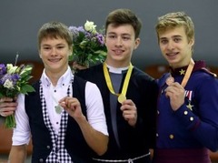 Daiļslidotājs Vasiļjevs tomēr netiek junioru "Grand Prix" finālā