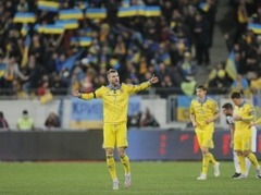 Ukraina uzvar ar 2:0 un sper soli pretim finālturnīram