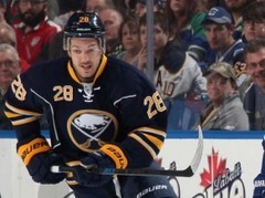 Girgensonam un ''Sabres'' zaudējums Kalgarī, Ristolainenam ''hat-trick''