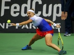 Kuzņecova neizmanto mačbumbu un zaudē "Fed Cup" vēsturē ilgākajā spēlē