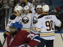 ''Sabres'' bez Girgensona pieveic ''Canadiens'', Kopitaram ''hat-trick''