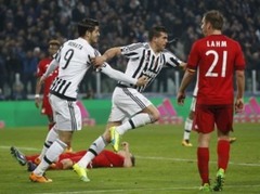 ''Juventus'' atspēlē divus vārtus un izrauj neizšķirtu pret ''Bayern''