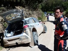 "Hyundai" krizē Noivilu un uzliek par pienākumu uzvarēt Argentīnas rallijā