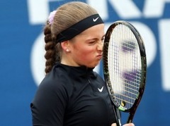 Ostapenko neveiksme arī Madridē, zaudējot 10 geimos pēc kārtas