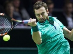 Gulbis iekļūst Romas "Masters" pamatturnīrā, kur tiksies ar Karloviču