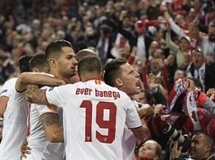 ''Sevilla'' sadauza ''Liverpool'' un triumfē Eiropas līgā