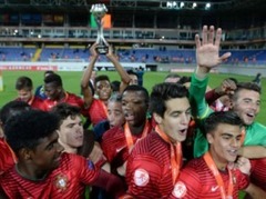 Portugāle pendelēs uzvar Spāniju un triumfē Eiropas U17 čempionātā