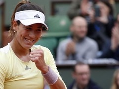 Mugurusa trešo gadu pēc kārtas iekļūst "French Open" ceturtdaļfinālā