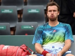 Gulbis zaudē divos setos un izstājas Halles 1. kārtā