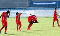 Video: Bišu uzbrukums pārtrauc futbola maču