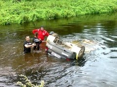 Lietuviešu rallija ekipāža pasakās latviešiem, kuri izglāba sportistiem dzīvības