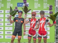 Pētersons un Jaunslaviete kļūst par Latvijas čempioniem SEB MTB maratonā