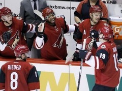 "Coyotes" strādās pirmā trenere-sieviete NHL