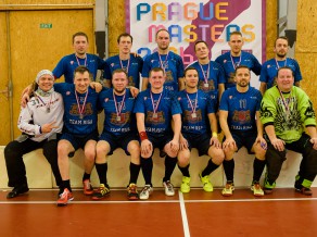 Florbola veterāni ar panākumiem atgriezušies no Prāgas