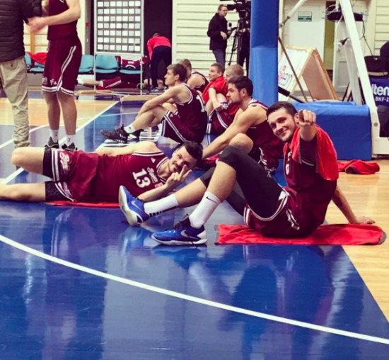 Video: Zonnes tālmetiens dod ''baroniem'' uzvaru Jēkabpilī